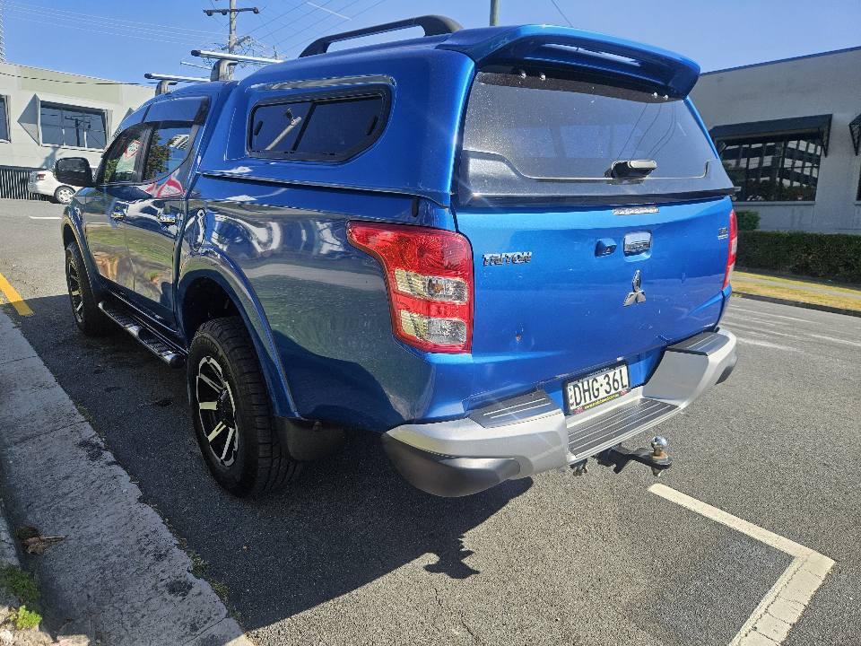 2015 Mitsubishi Triton Exceed easy finance 3.jpg